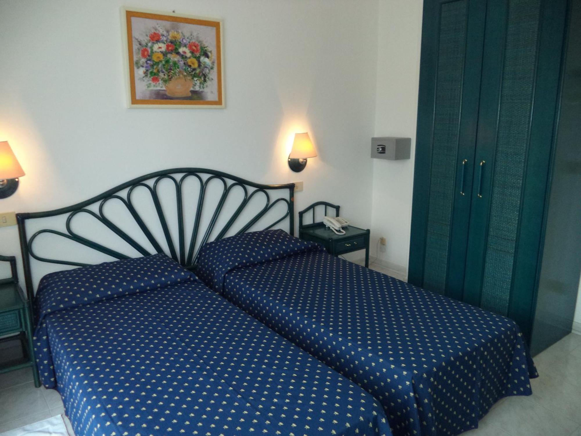 Hotel Miramare Diano Marina Bilik gambar
