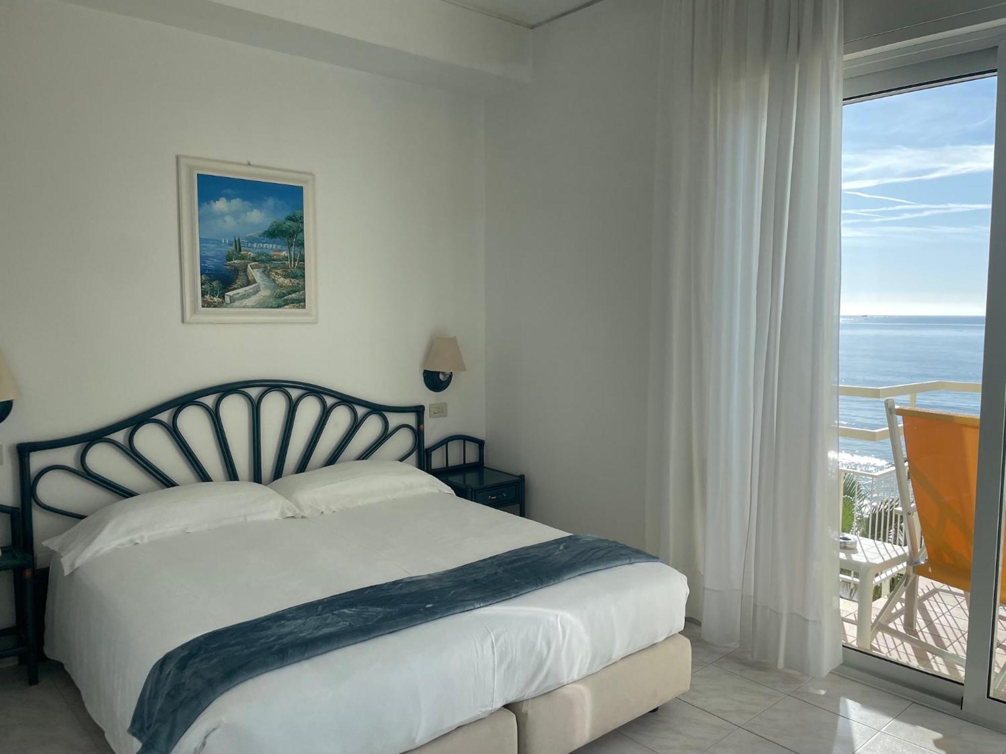 Hotel Miramare Diano Marina Luaran gambar