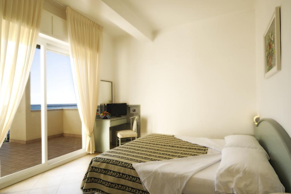 Hotel Miramare Diano Marina Luaran gambar