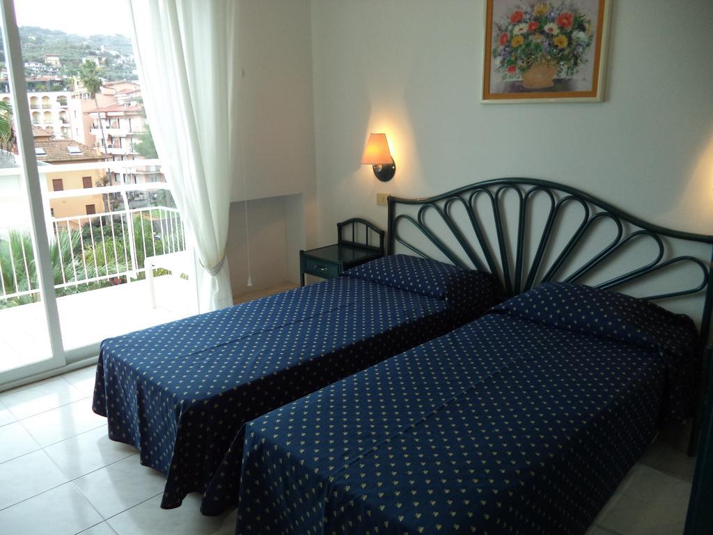 Hotel Miramare Diano Marina Luaran gambar