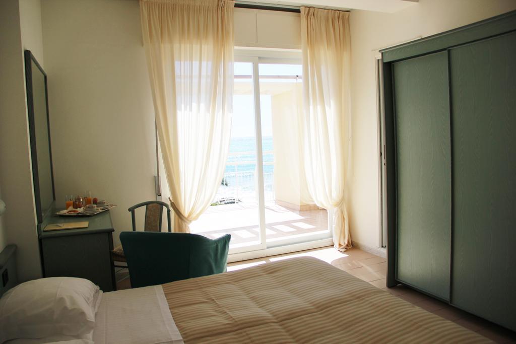 Hotel Miramare Diano Marina Luaran gambar